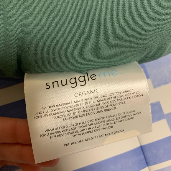 Snuggle Me Organic Infant Lounger + 2 covers - Picture 4 of 9